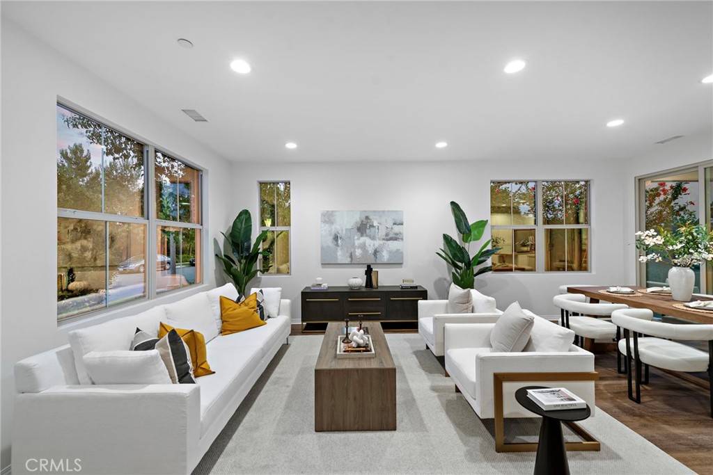 Irvine, CA 92620,111 Henson