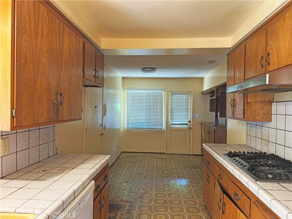 La Verne, CA 91750,2039 Craig WAY