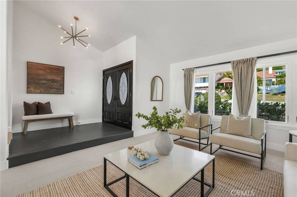 Rancho Palos Verdes, CA 90275,3448 Coolheights DR