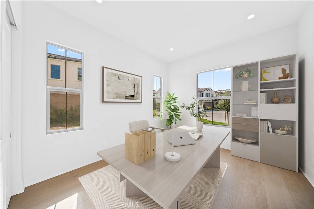 Irvine, CA 92618,100 Mossvine