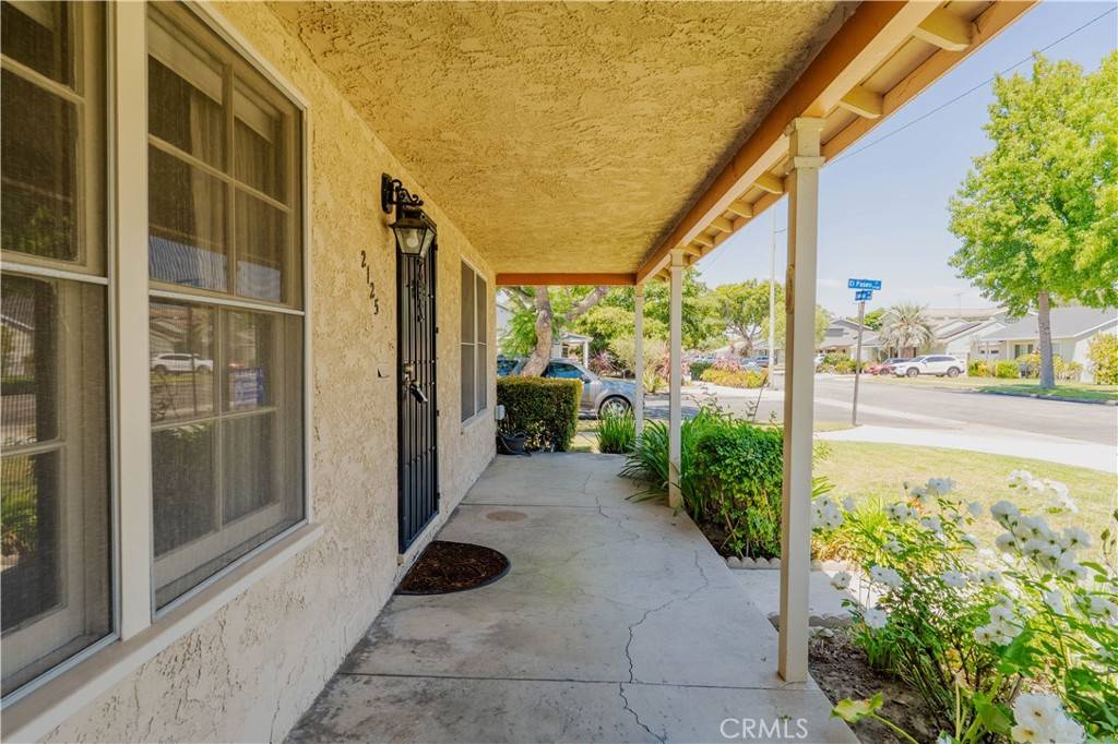 Long Beach, CA 90815,2125 Lomina AVE