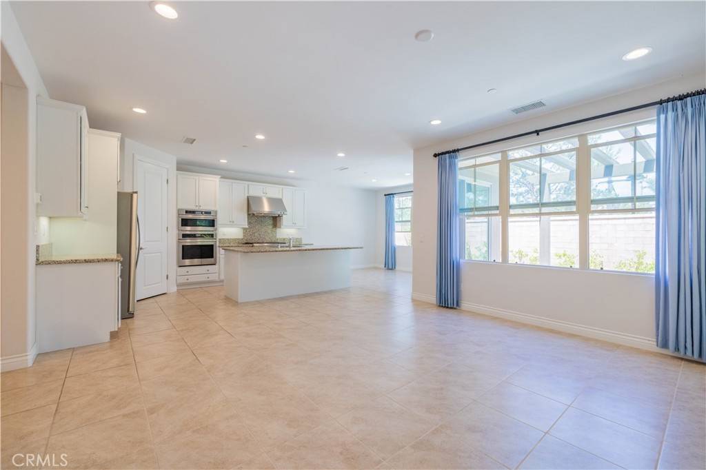 Irvine, CA 92618,222 Gaspar
