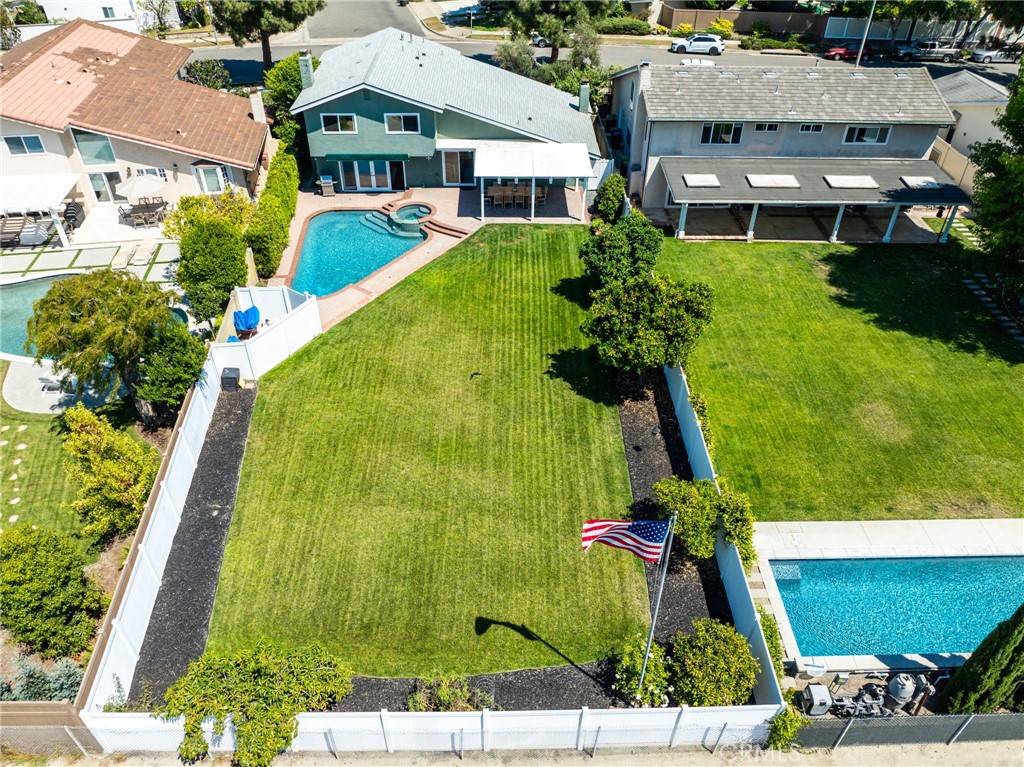 Costa Mesa, CA 92626,2761 Sandpiper DR
