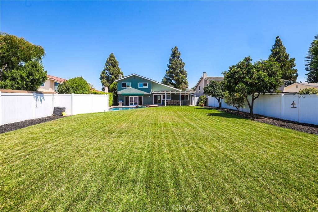 Costa Mesa, CA 92626,2761 Sandpiper DR