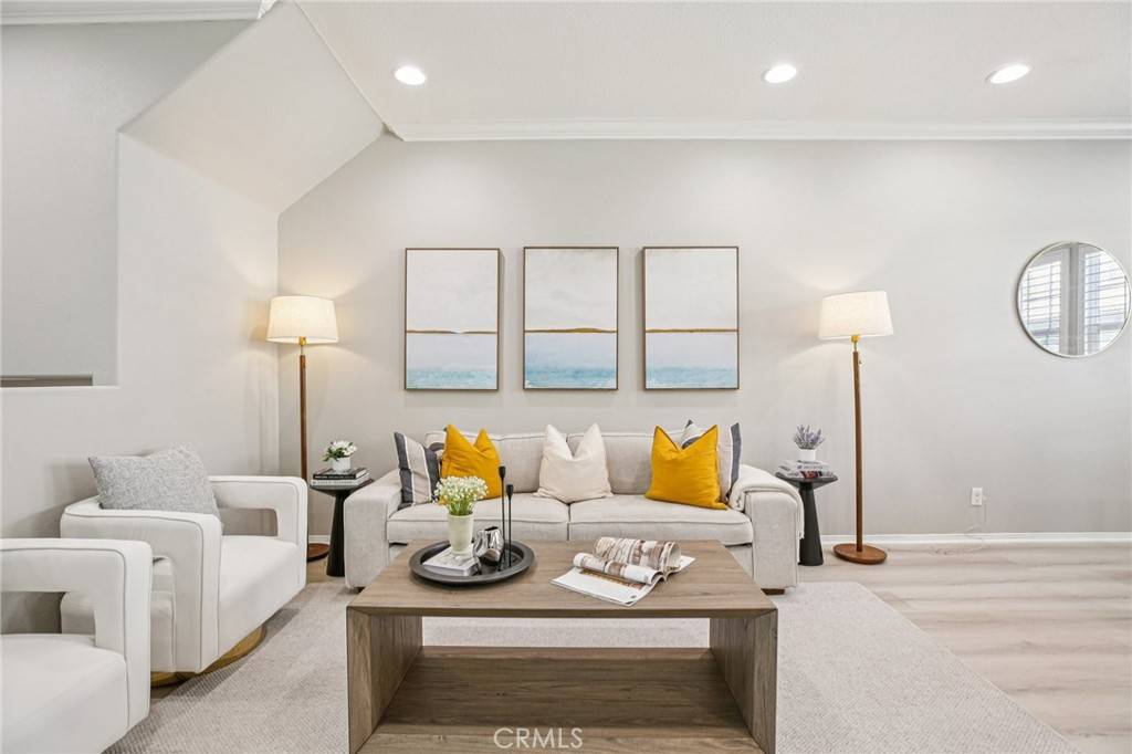 Tustin, CA 92782,15212 Cambridge ST