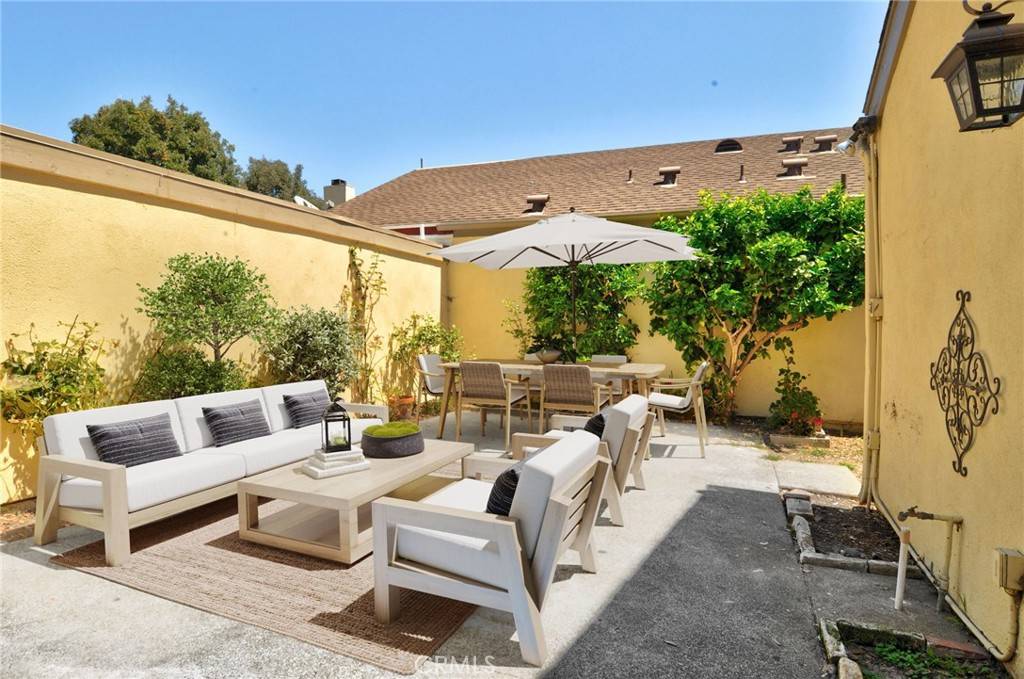 San Juan Capistrano, CA 92675,31422 Windsong DR