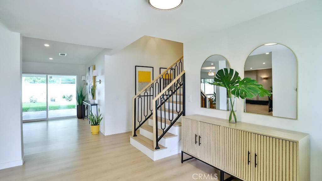 Costa Mesa, CA 92626,2737 Lorenzo AVE