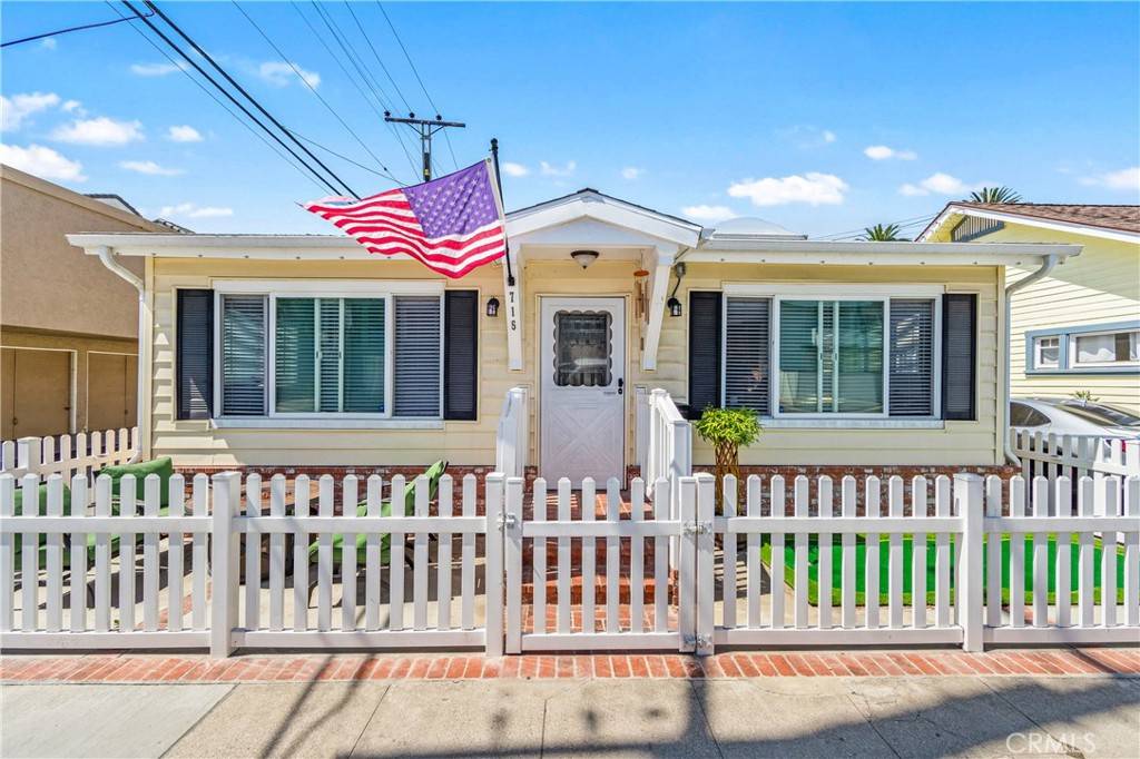 Huntington Beach, CA 92648,715 Olive AVE