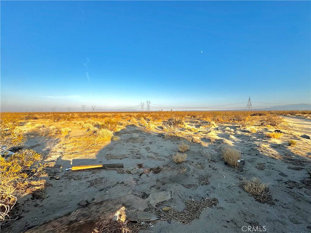 Phelan, CA 92371,4591 Sandstone RD