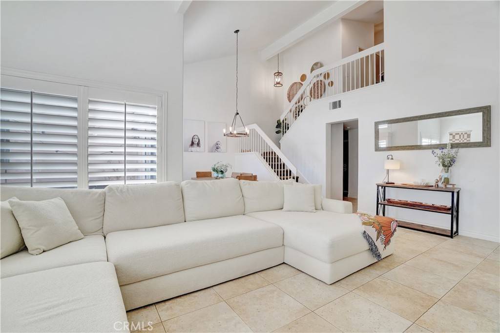Aliso Viejo, CA 92656,137 Nightingale DR