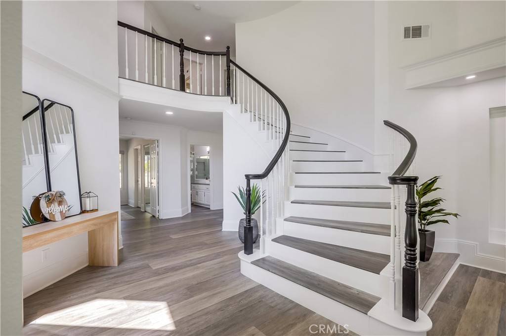Lake Forest, CA 92679,19416 Shadow Oak DR