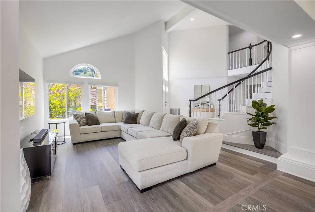 Lake Forest, CA 92679,19416 Shadow Oak DR