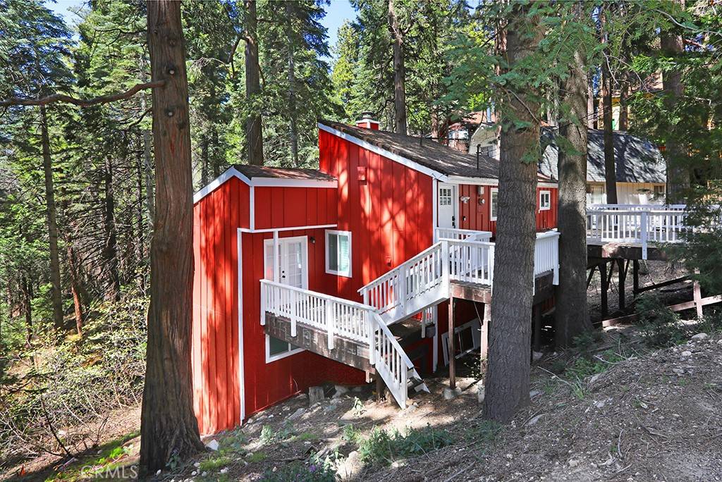 Lake Arrowhead, CA 92352,531 W Victoria CT