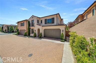 Irvine, CA 92602,127 Toretta