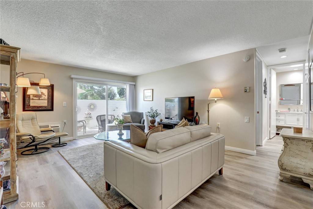 Laguna Woods, CA 92637,2123 Ronda Granada #G