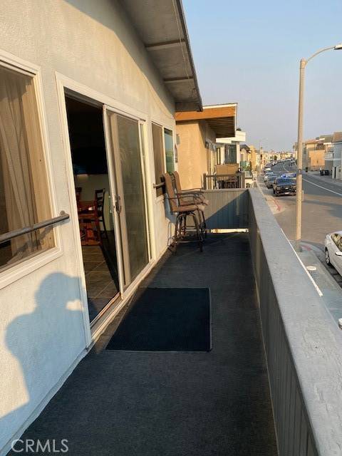 Newport Beach, CA 92663,4704 Seashore DR