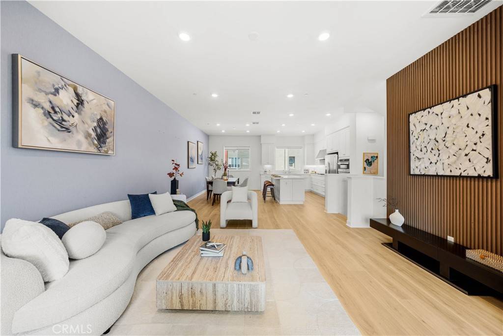 Irvine, CA 92618,173 SENTOSA