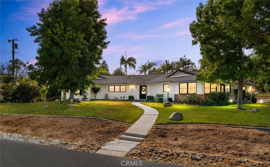 Yorba Linda, CA 92886,5371 Grandview AVE