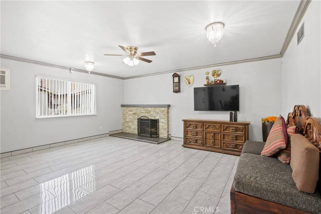 Anaheim, CA 92804,9155 Pacific AVE #264