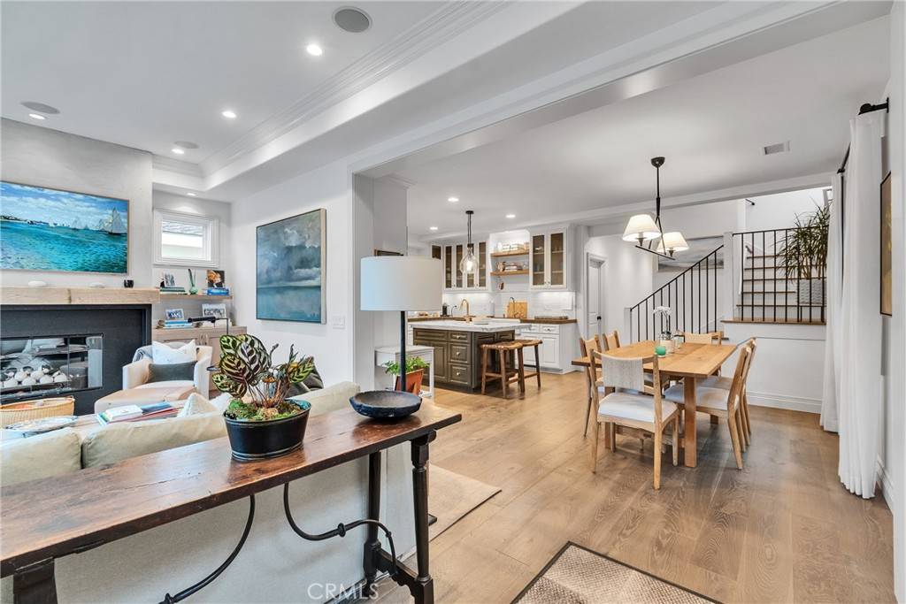 Corona Del Mar, CA 92625,613 Larkspur AVE