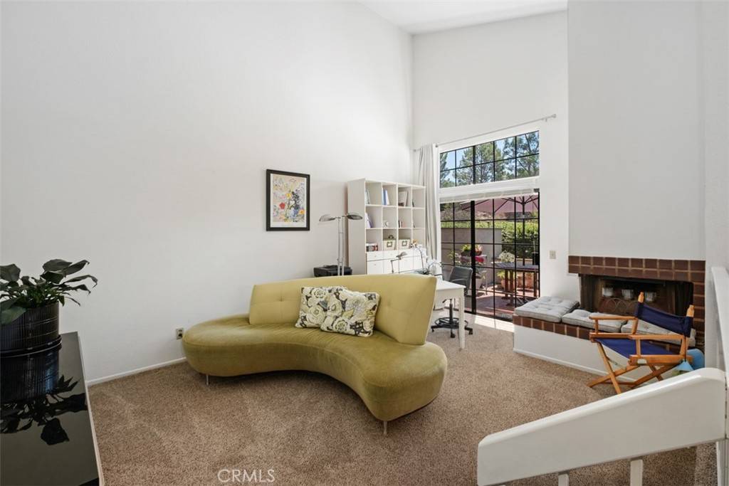 Irvine, CA 92603,2 Sunup #42