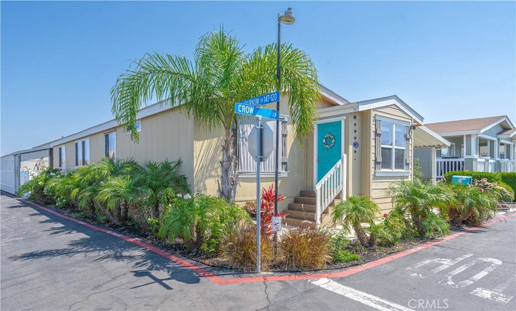 Fountain Valley, CA 92708,105 Crow LN