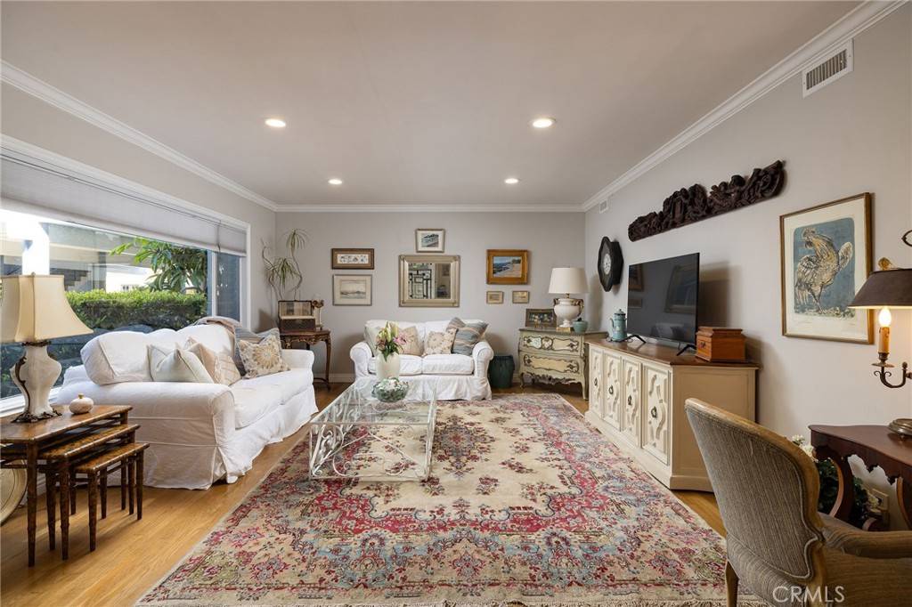 Laguna Beach, CA 92651,255 Cypress DR #2