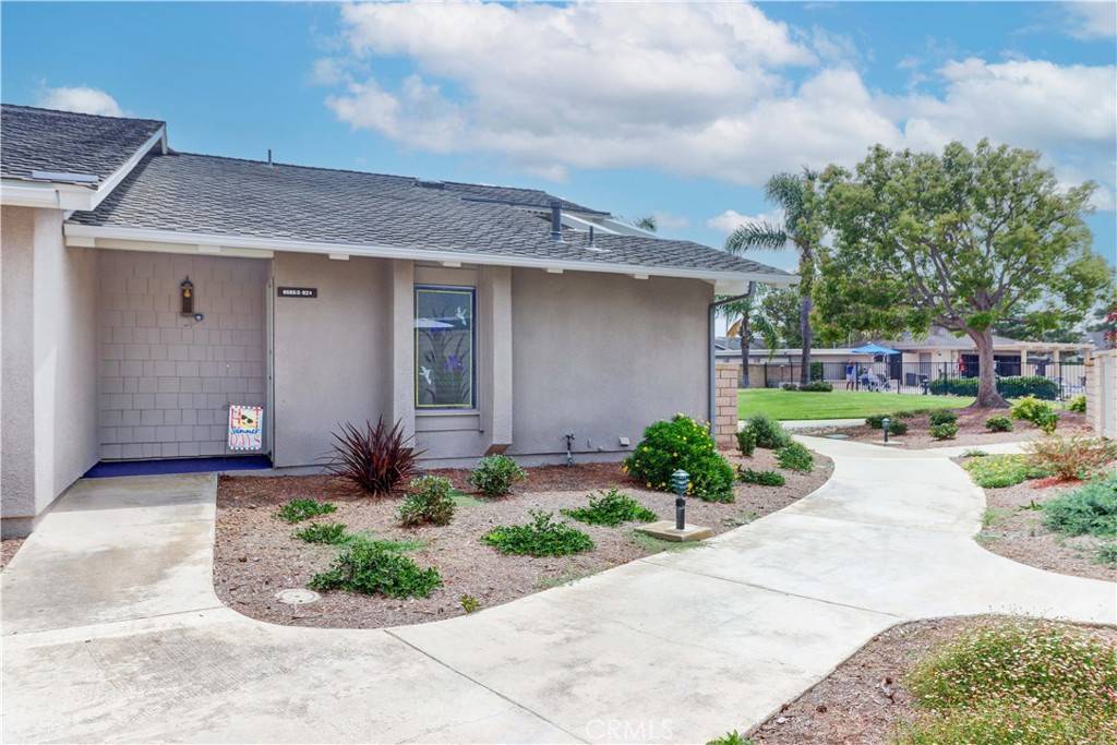 Huntington Beach, CA 92646,8565 Trinity CIR #824D