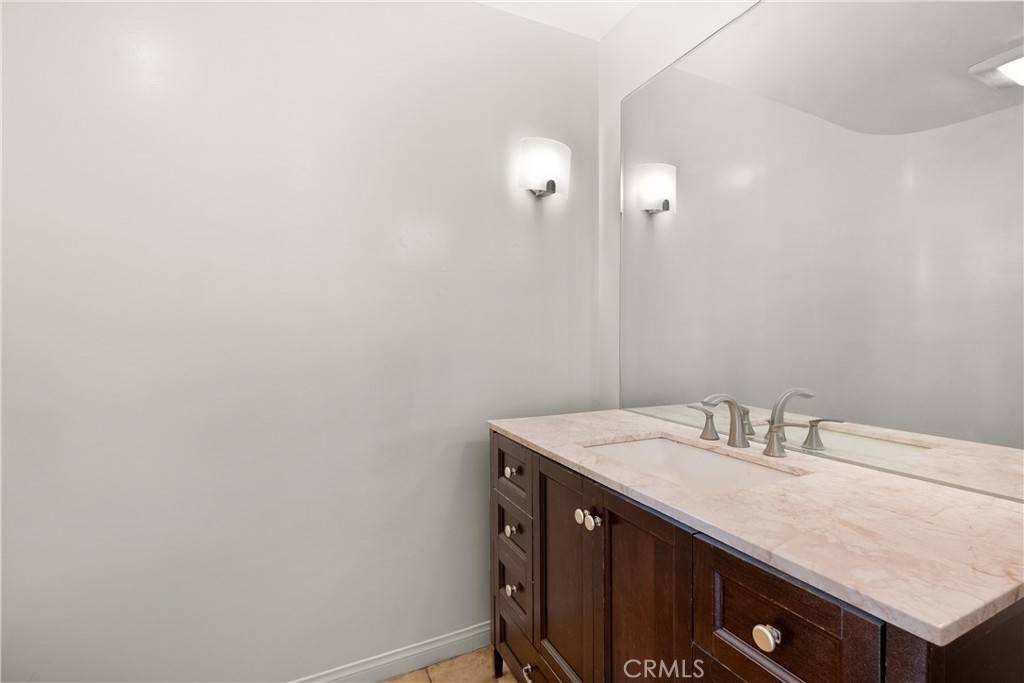Huntington Beach, CA 92648,6042 Shadowbrook CIR