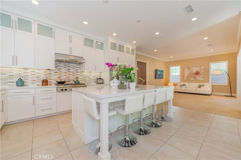 Irvine, CA 92602,51 Thoroughbred