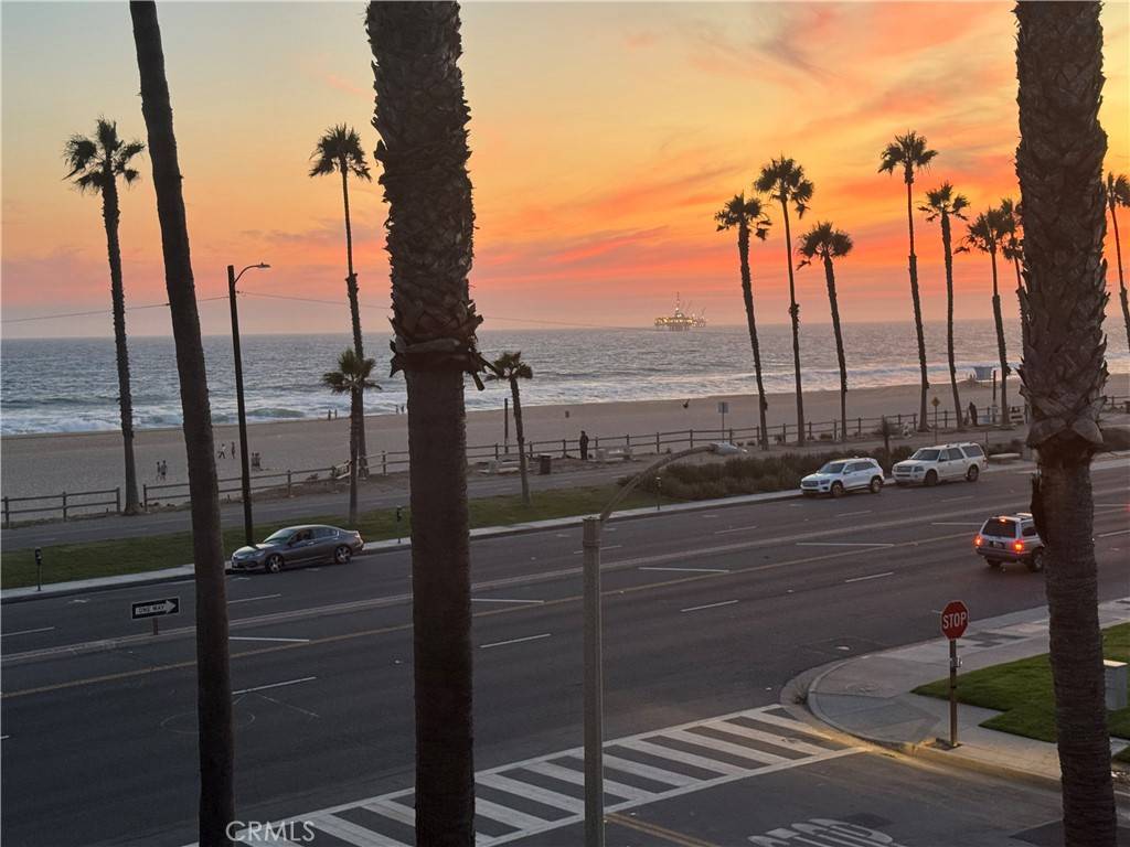 Huntington Beach, CA 92648,1516 Pacific Coast #304