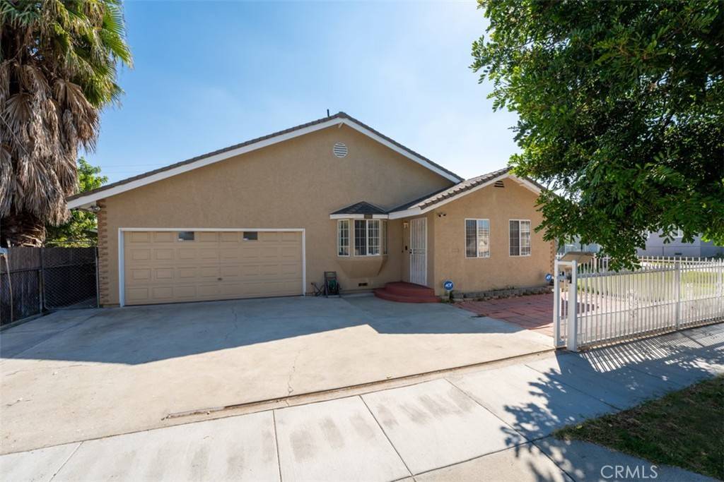 Long Beach, CA 90810,2330 W Lincoln ST