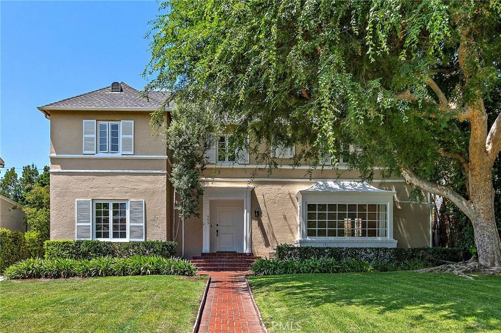 Beverly Hills, CA 90210,609 N Oakhurst DR