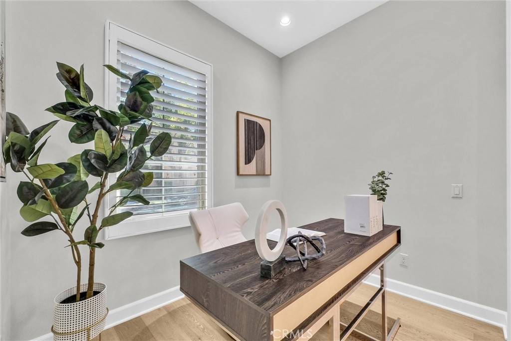 Irvine, CA 92620,61 Acorn Glen