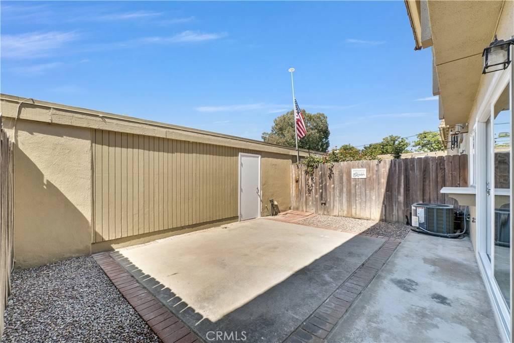 Fountain Valley, CA 92708,10358 Powderhorn River CT
