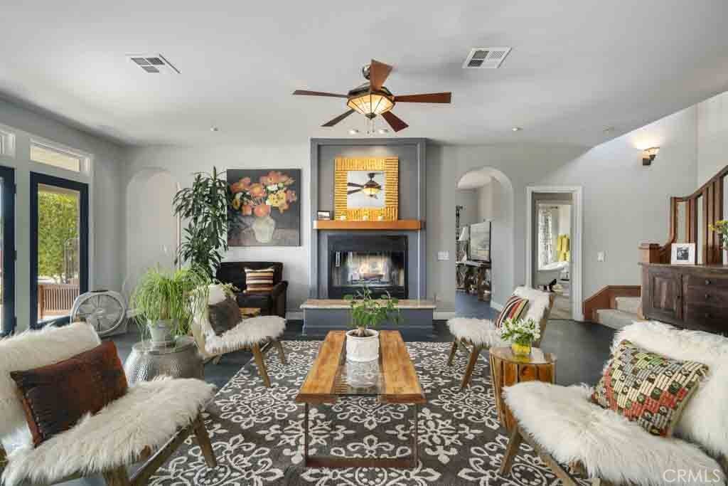 Trabuco Canyon, CA 92679,19401 Oakie Doakie