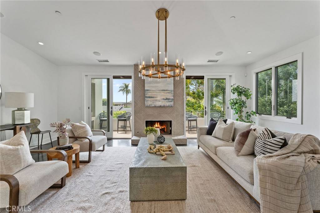 Corona Del Mar, CA 92625,444 Morning Canyon RD