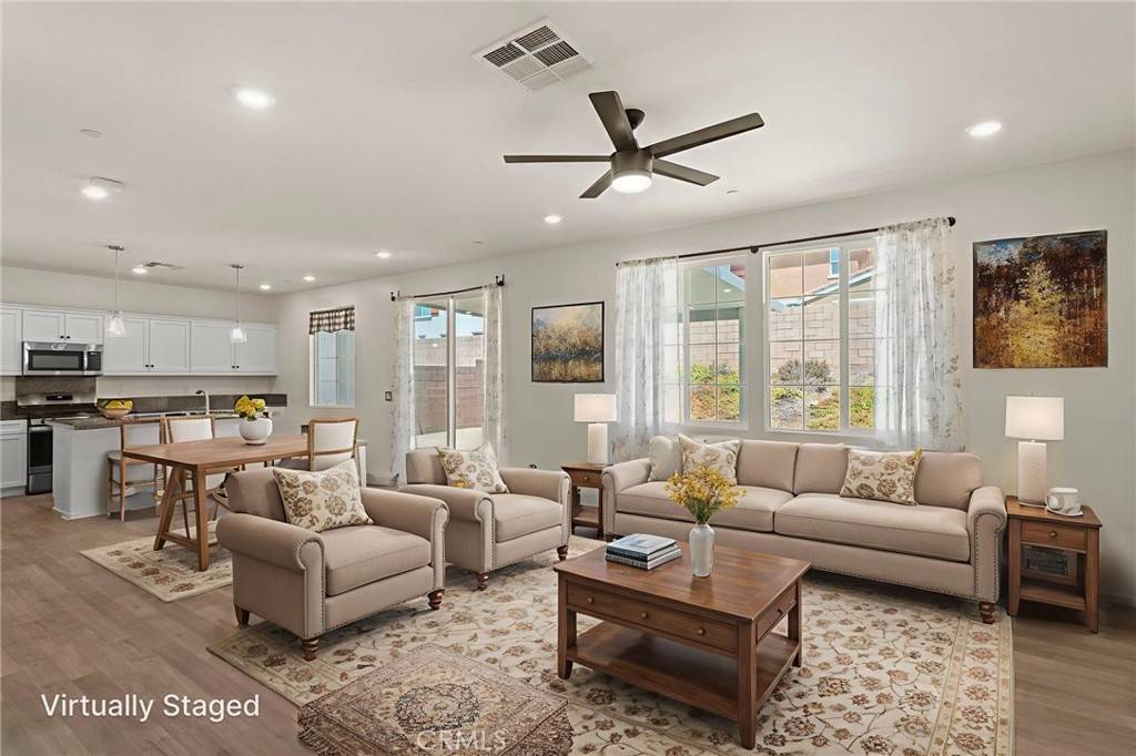 Fontana, CA 92336,16262 Valley Oak LN