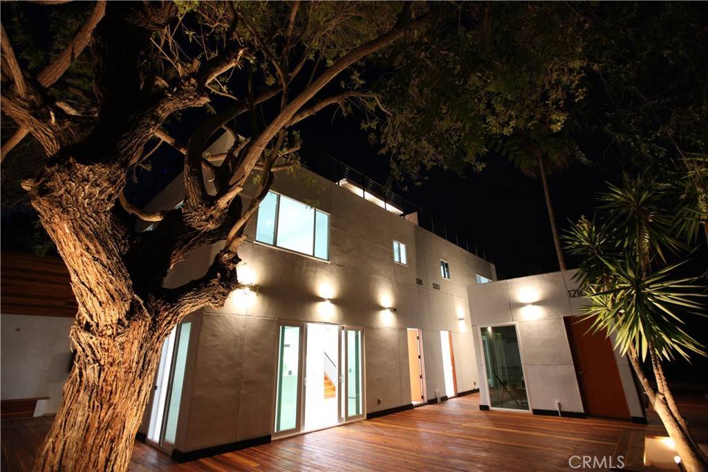 San Diego, CA 92103,1220 Thorn W