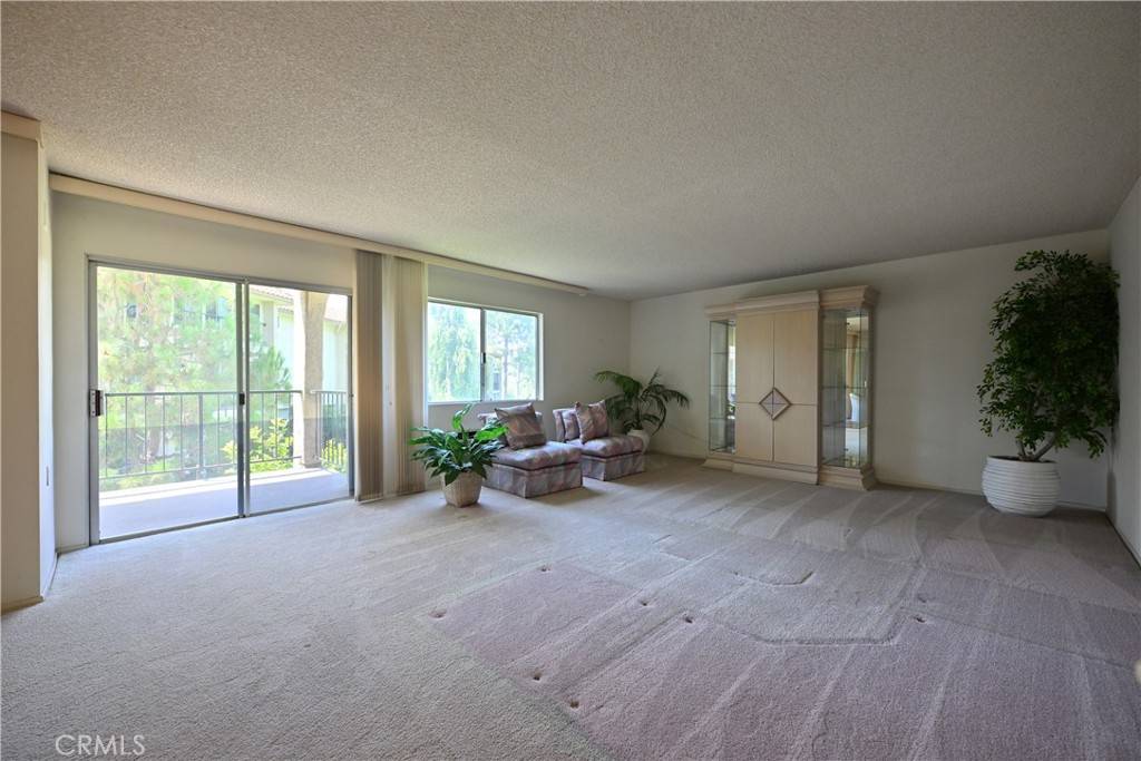Laguna Woods, CA 92637,3241 San Amadeo #2H