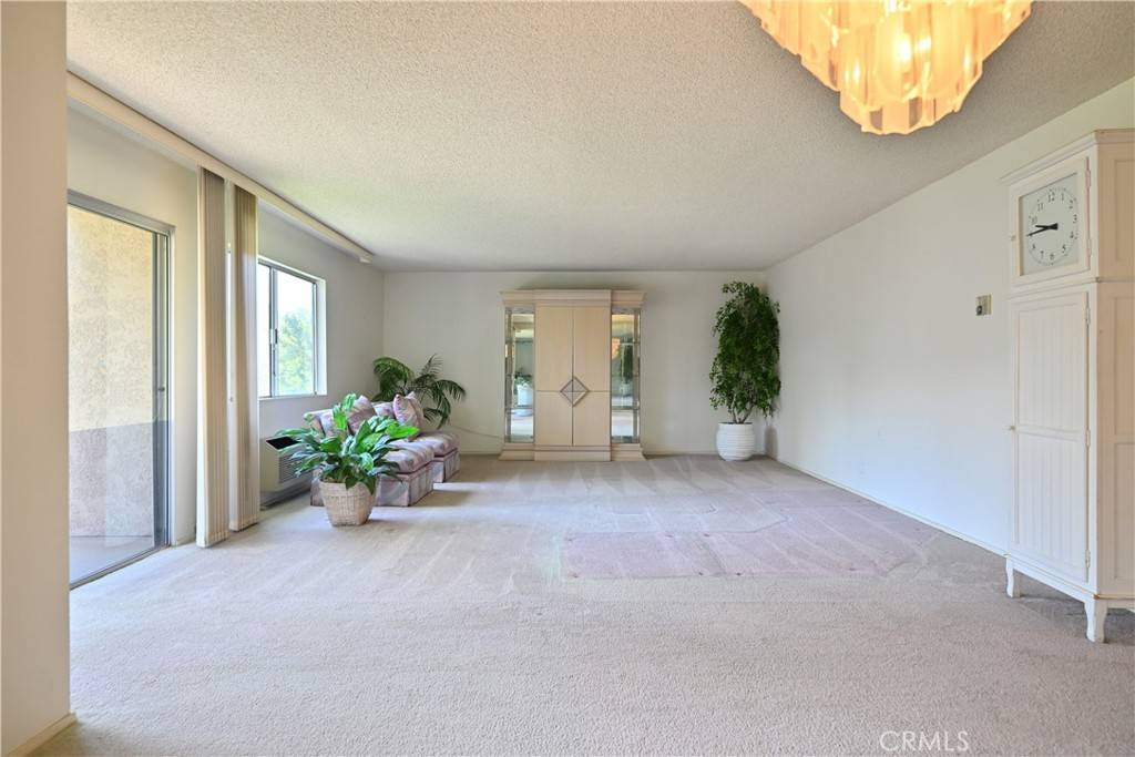 Laguna Woods, CA 92637,3241 San Amadeo #2H