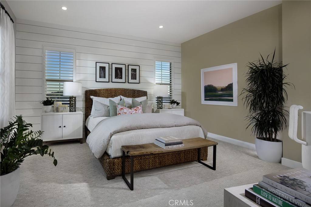 Irvine, CA 92618,117 Awning