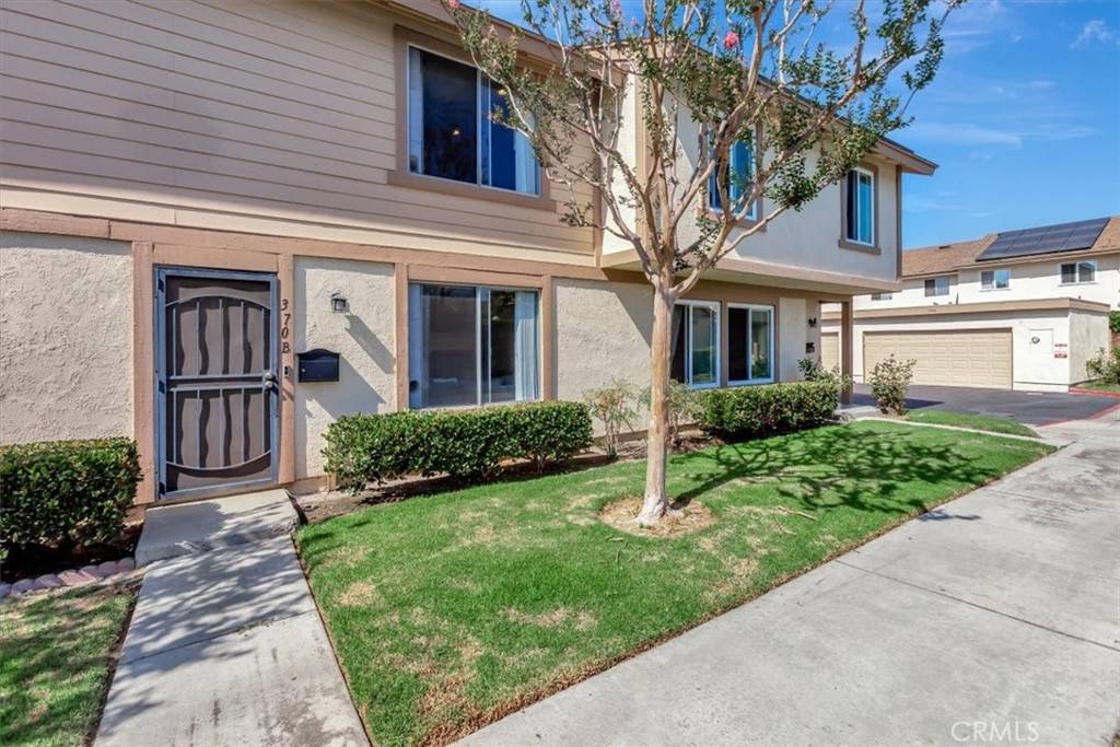 Santa Ana, CA 92707,370 Carriage DR #B