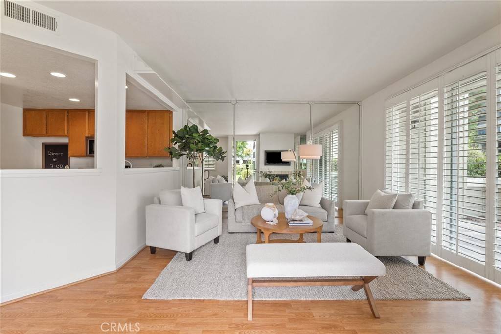 Huntington Beach, CA 92648,7291 Coho Dr #104