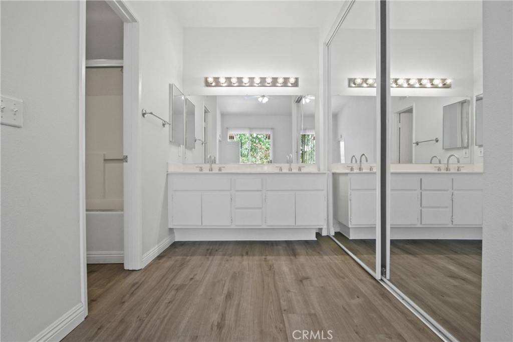 Lake Forest, CA 92610,19431 Rue De Valore #5C