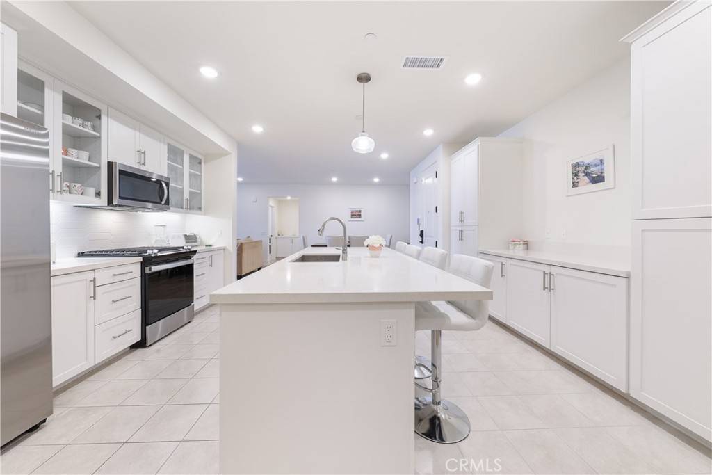 Tustin, CA 92782,16235 Dawn Way #203