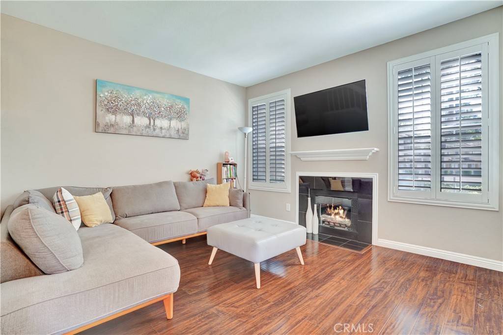 Tustin, CA 92782,234 Gallery WAY