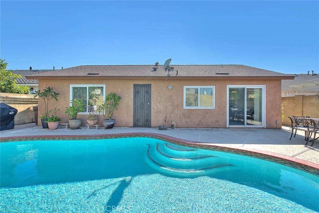 Anaheim, CA 92807,242 N Pageant ST