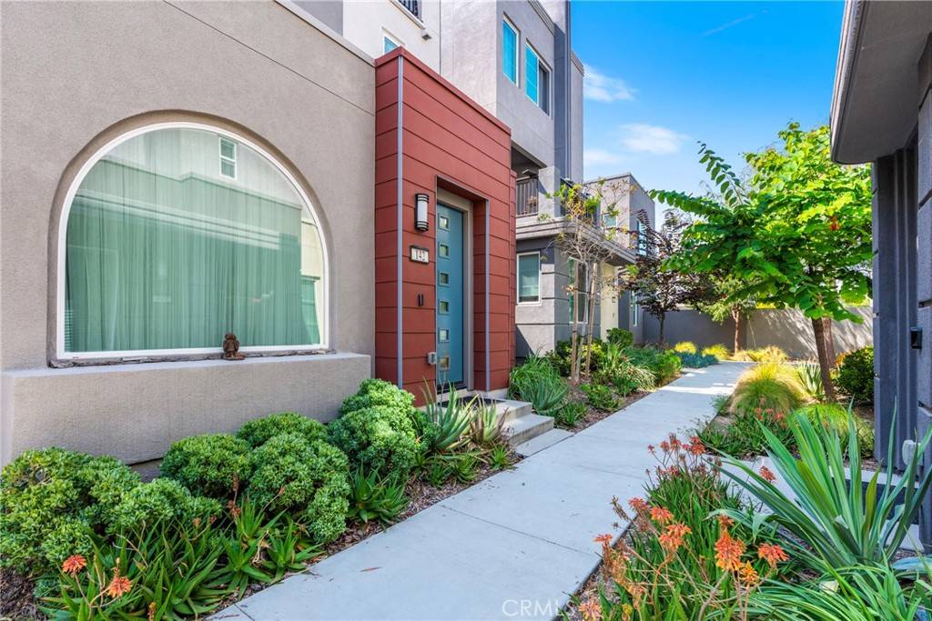 Irvine, CA 92618,142 Allusion