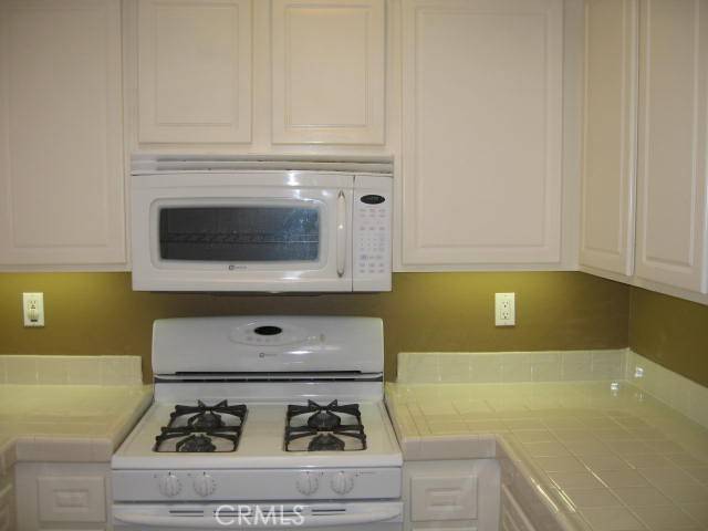 Tustin, CA 92782,2696 Dietrich DR